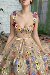 Elegante vestido de noche con cuello en U y apliques en bloques de color